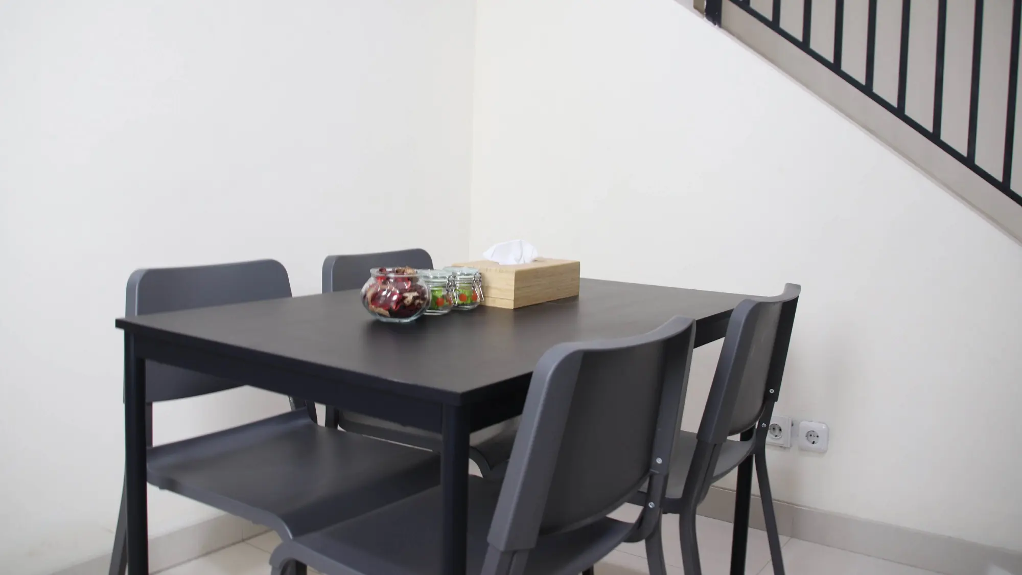 Beeliv - Josan - Ruang Tunggu